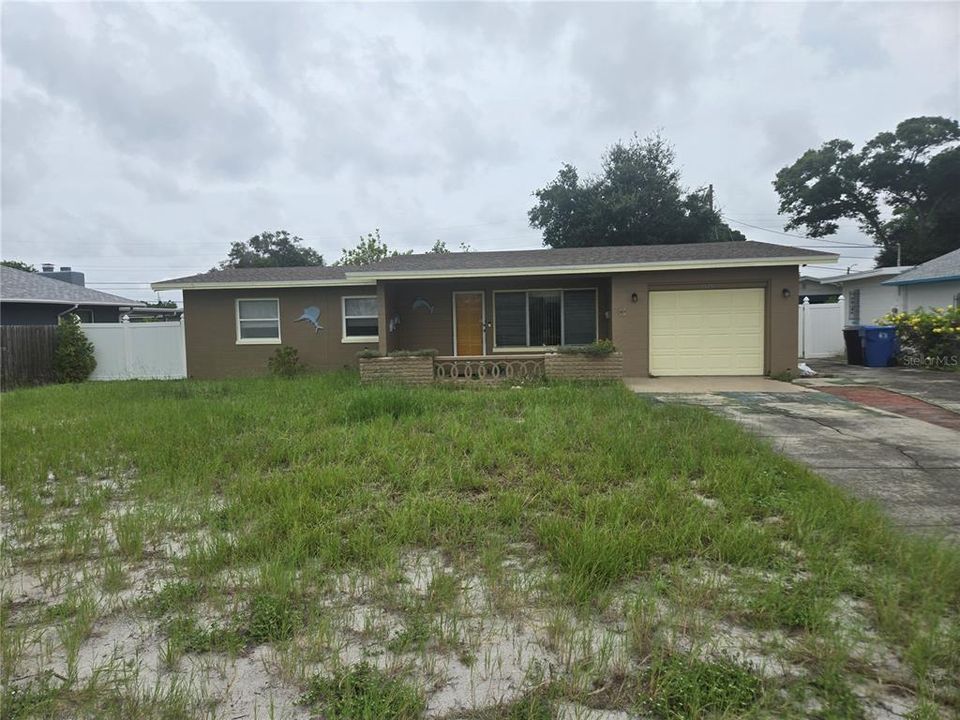 Recently Sold: $230,000 (3 beds, 1 baths, 1373 Square Feet)