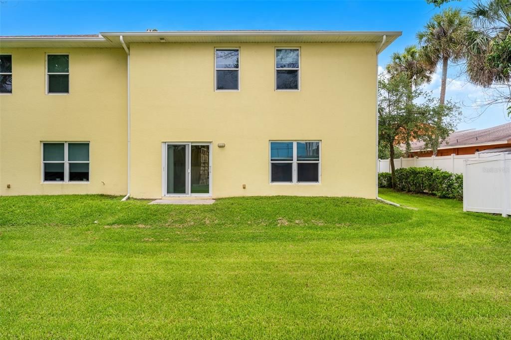 For Rent: $2,600 (3 beds, 2 baths, 1566 Square Feet)