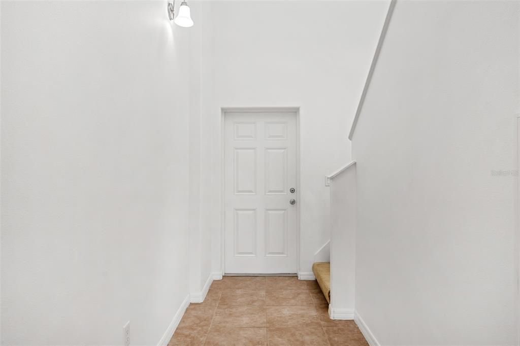 For Rent: $2,600 (3 beds, 2 baths, 1566 Square Feet)