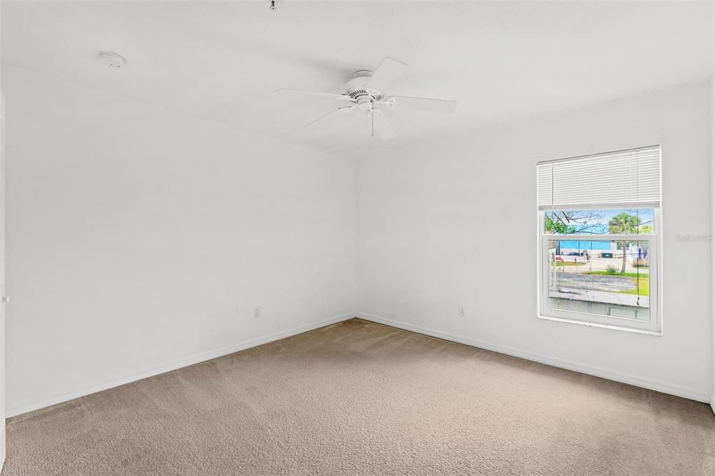 For Rent: $2,600 (3 beds, 2 baths, 1566 Square Feet)
