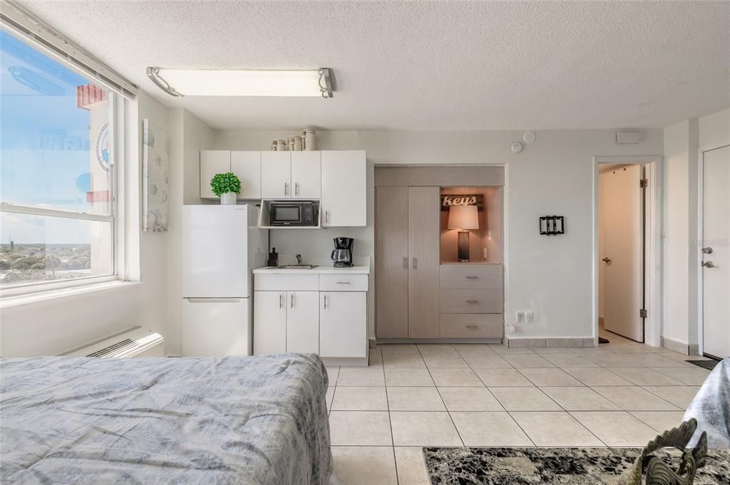 For Sale: $89,000 (0 beds, 1 baths, 289 Square Feet)