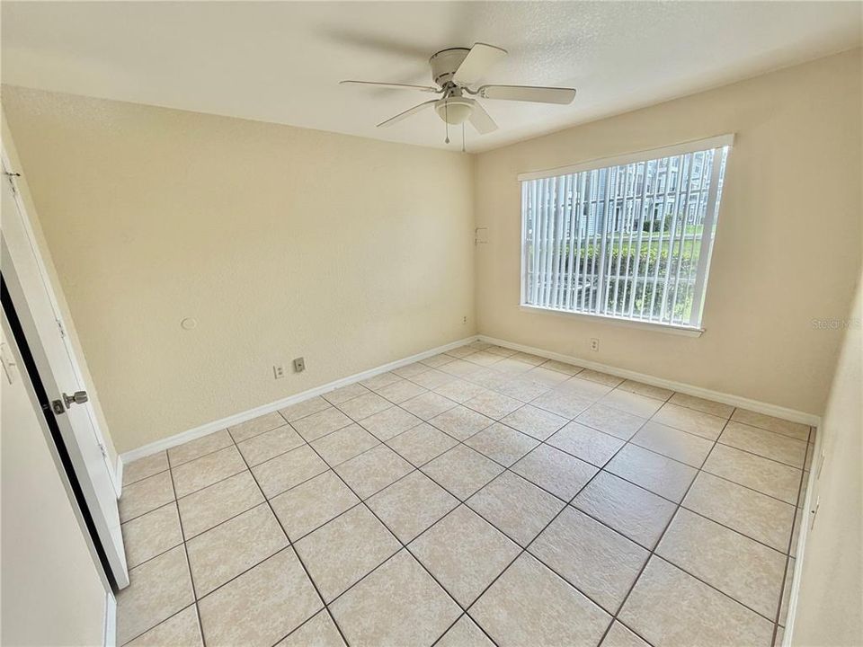 For Sale: $188,000 (2 beds, 1 baths, 810 Square Feet)