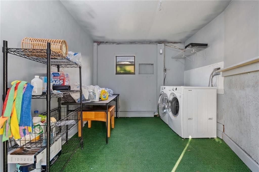 На продажу: $275,000 (2 спален, 2 ванн, 864 Квадратных фут)
