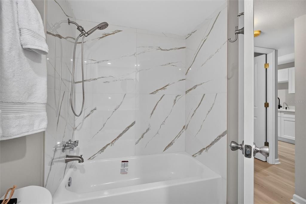 Active With Contract: $108,540 (1 beds, 1 baths, 790 Square Feet)