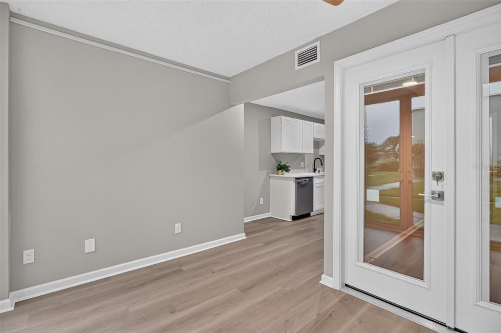 Active With Contract: $108,540 (1 beds, 1 baths, 790 Square Feet)