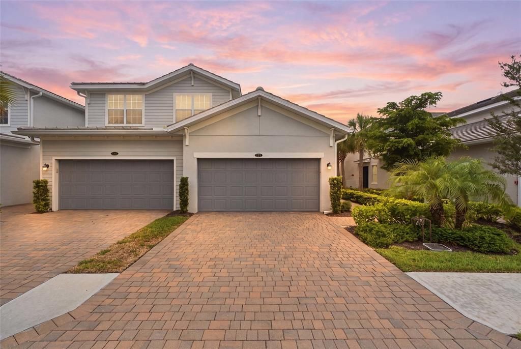For Sale: $449,000 (3 beds, 2 baths, 1917 Square Feet)