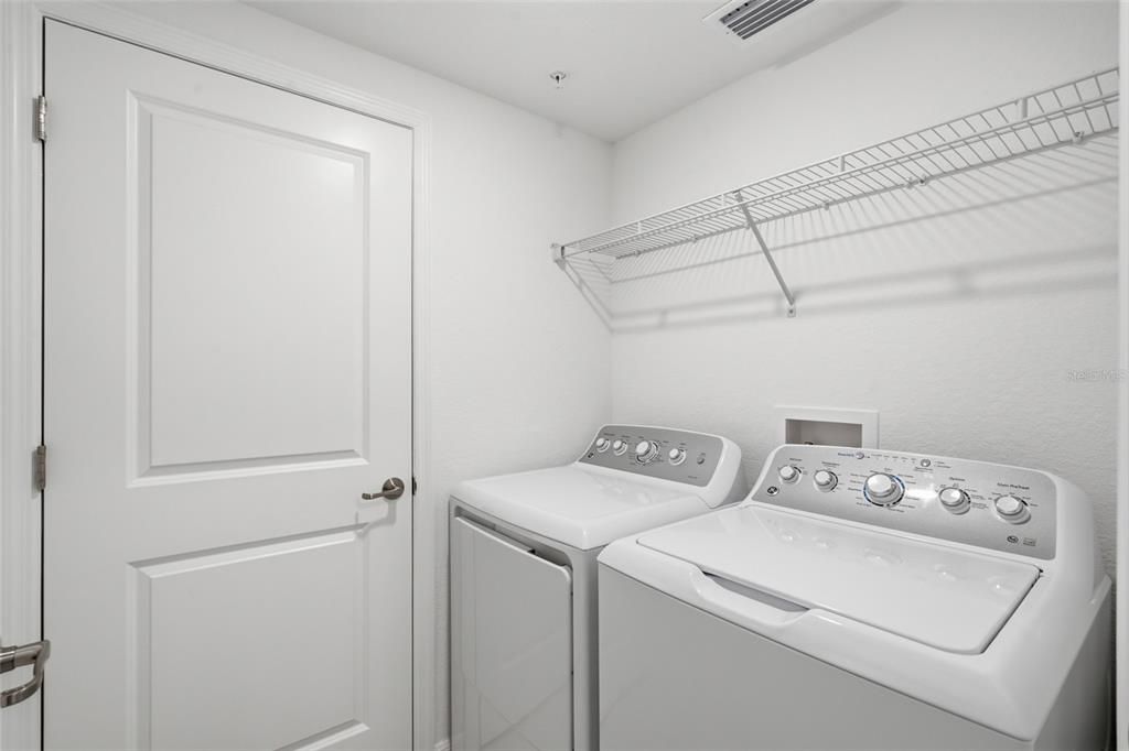 For Sale: $449,000 (3 beds, 2 baths, 1917 Square Feet)