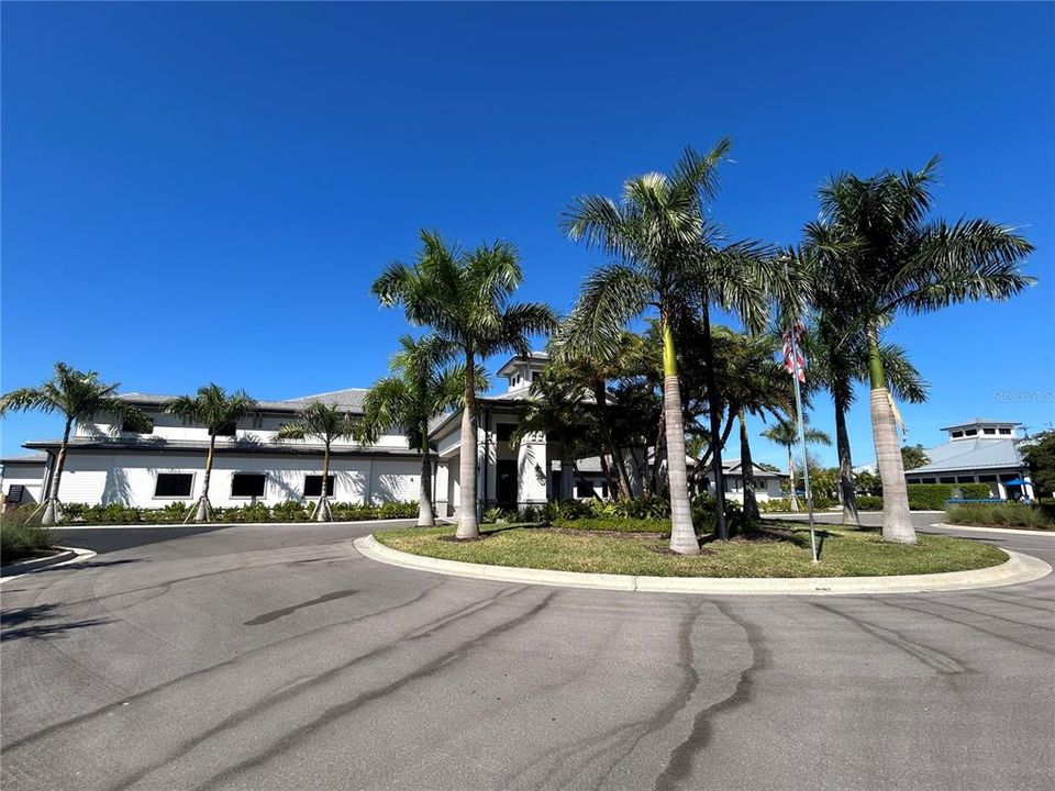 For Sale: $449,000 (3 beds, 2 baths, 1917 Square Feet)