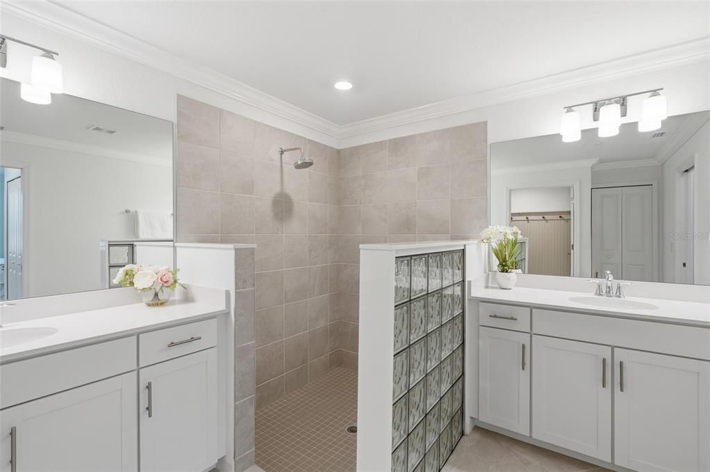 For Sale: $449,000 (3 beds, 2 baths, 1917 Square Feet)