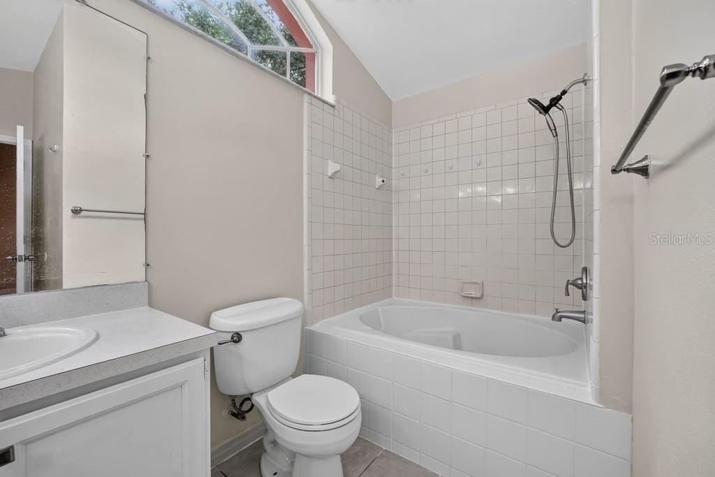 For Sale: $365,000 (4 beds, 2 baths, 1528 Square Feet)