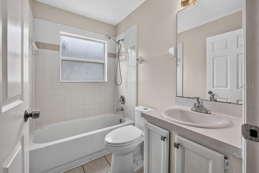 For Sale: $365,000 (4 beds, 2 baths, 1528 Square Feet)