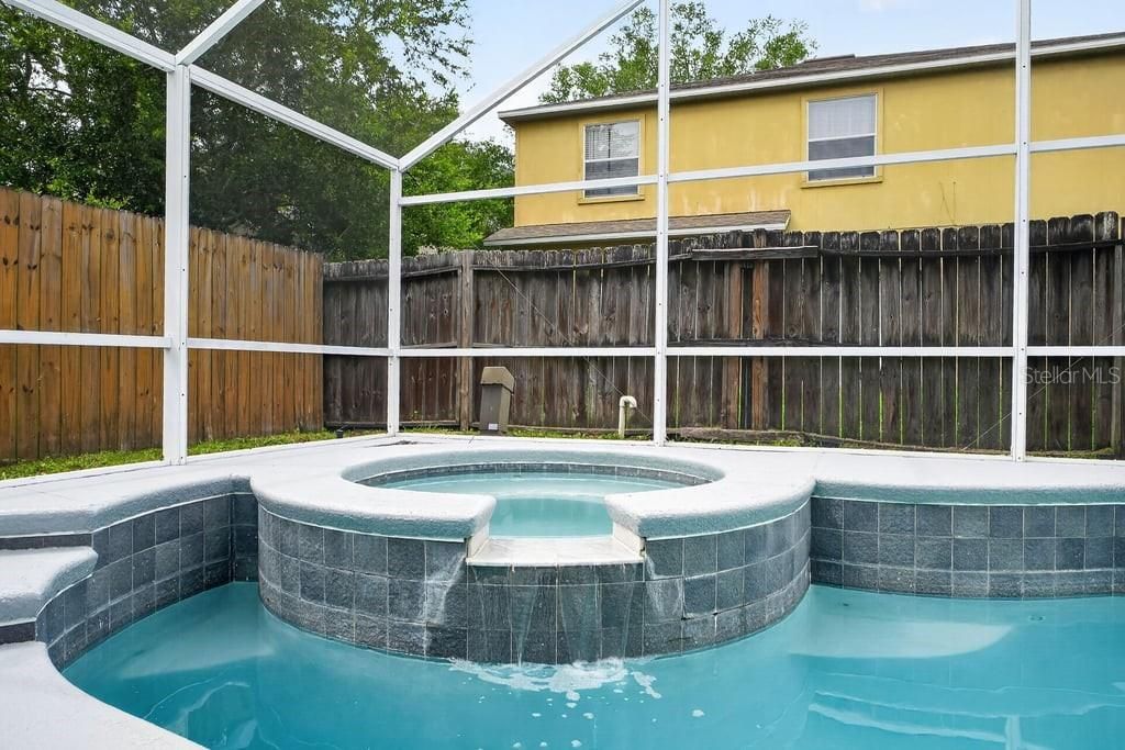For Sale: $365,000 (4 beds, 2 baths, 1528 Square Feet)