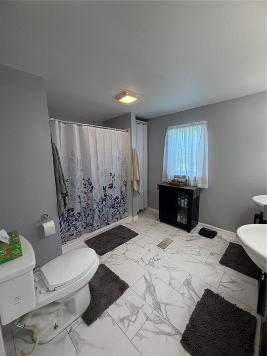 For Sale: $250,000 (3 beds, 2 baths, 1344 Square Feet)