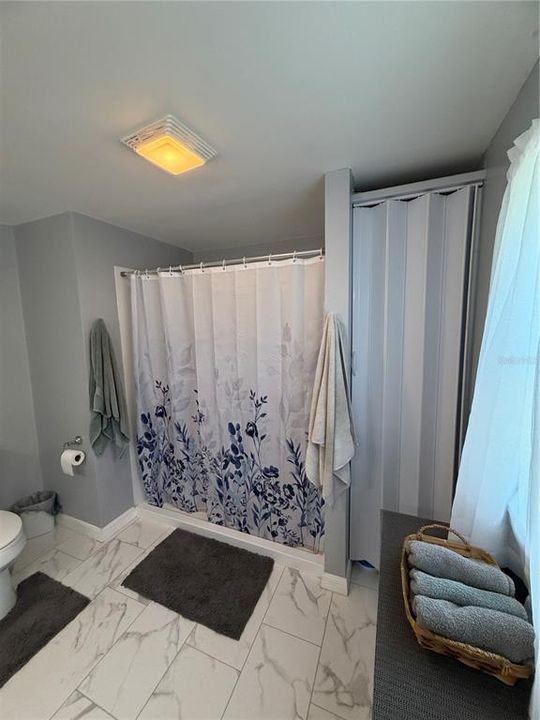 For Sale: $250,000 (3 beds, 2 baths, 1344 Square Feet)