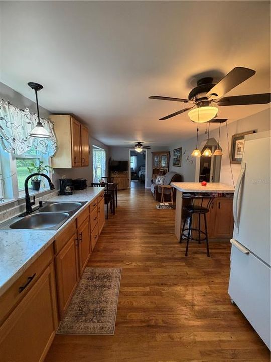 For Sale: $250,000 (3 beds, 2 baths, 1344 Square Feet)