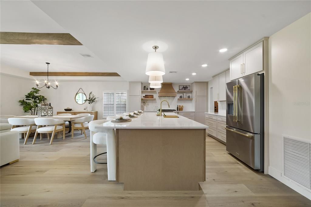 En Venta: $1,495,000 (4 camas, 4 baños, 3015 Pies cuadrados)