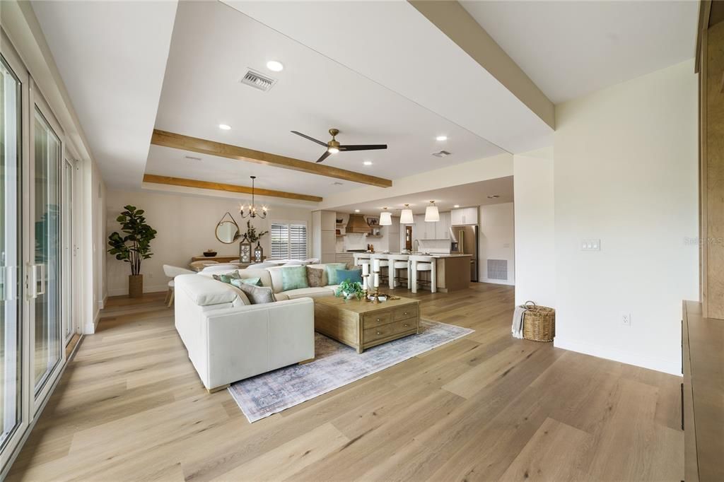 En Venta: $1,495,000 (4 camas, 4 baños, 3015 Pies cuadrados)