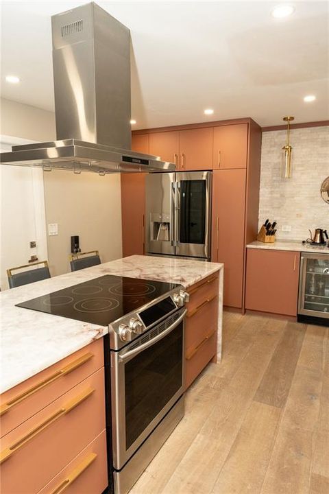 For Sale: $610,000 (3 beds, 2 baths, 1484 Square Feet)