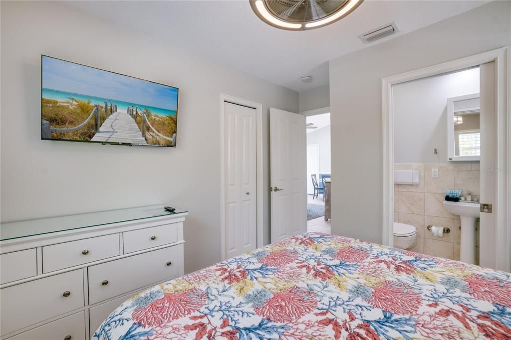 For Sale: $1,950,000 (4 beds, 0 baths, 1416 Square Feet)