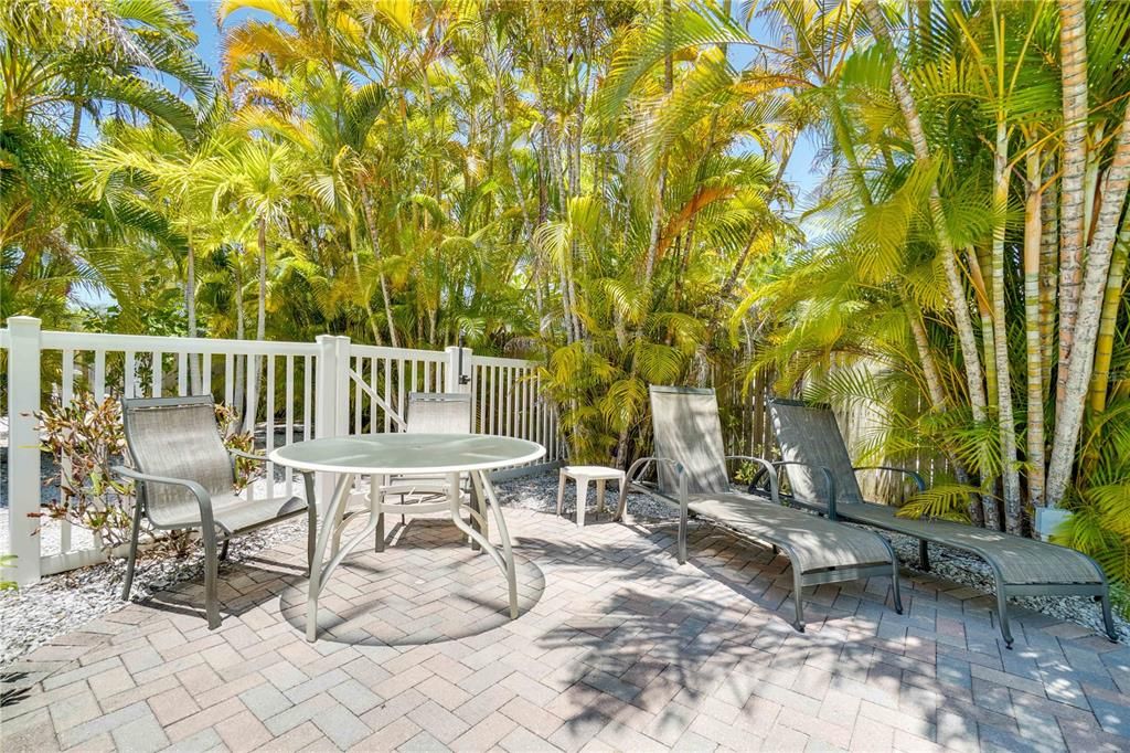 For Sale: $1,950,000 (4 beds, 0 baths, 1416 Square Feet)