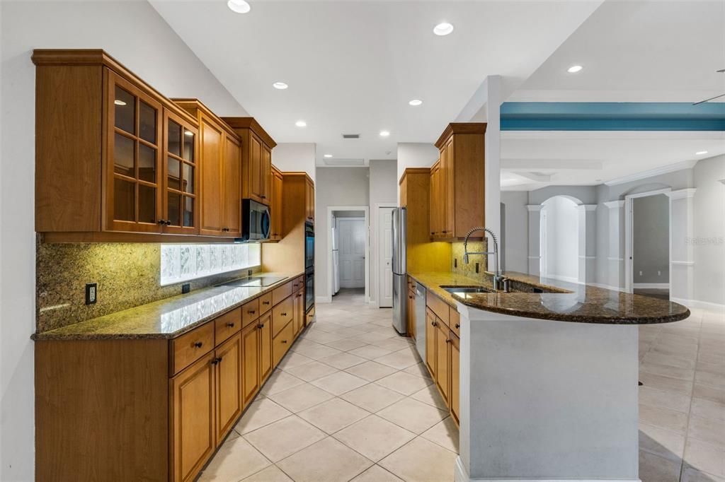 For Sale: $739,000 (3 beds, 2 baths, 2328 Square Feet)