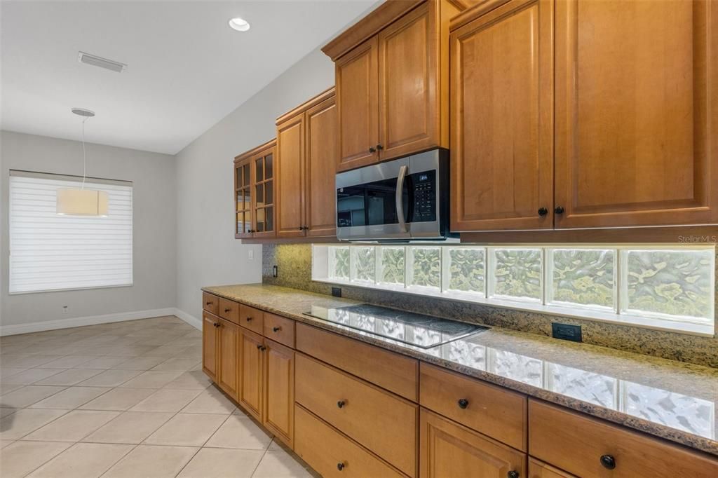 For Sale: $739,000 (3 beds, 2 baths, 2328 Square Feet)