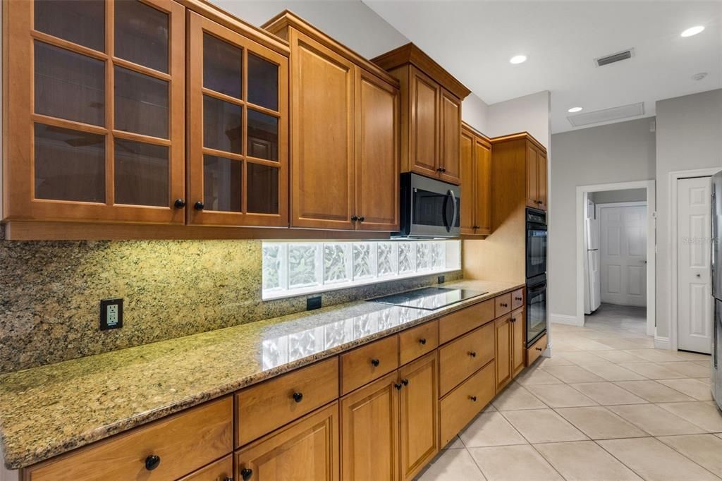For Sale: $739,000 (3 beds, 2 baths, 2328 Square Feet)