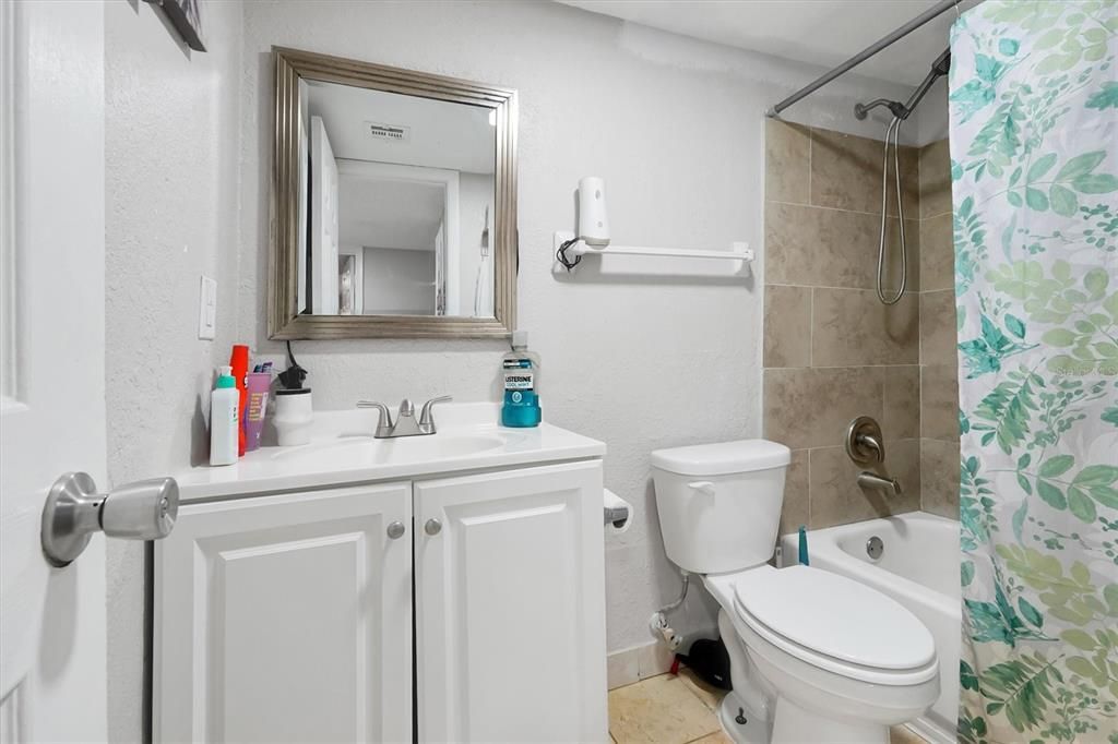 For Sale: $220,000 (3 beds, 2 baths, 1426 Square Feet)