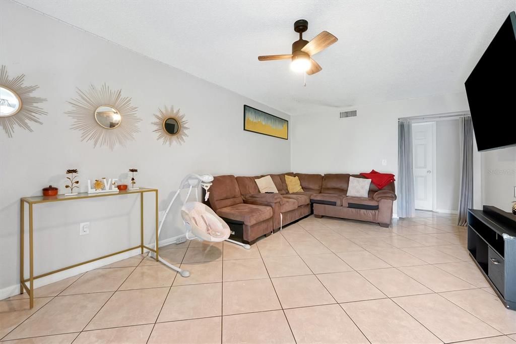 For Sale: $220,000 (3 beds, 2 baths, 1426 Square Feet)