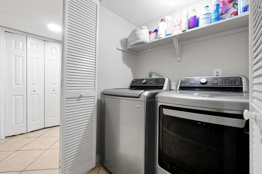 For Sale: $220,000 (3 beds, 2 baths, 1426 Square Feet)