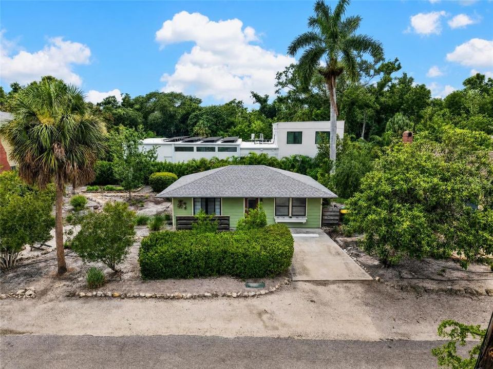 For Rent: $2,050 (1 beds, 1 baths, 800 Square Feet)