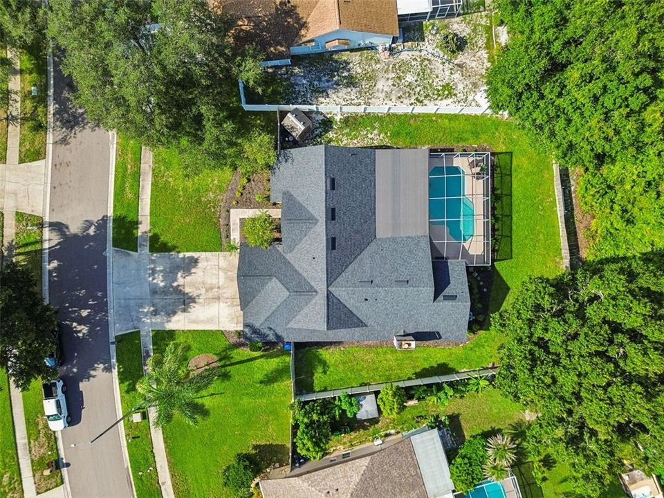 Activo con contrato: $550,000 (4 camas, 3 baños, 2271 Pies cuadrados)