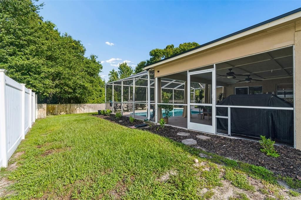 Activo con contrato: $550,000 (4 camas, 3 baños, 2271 Pies cuadrados)