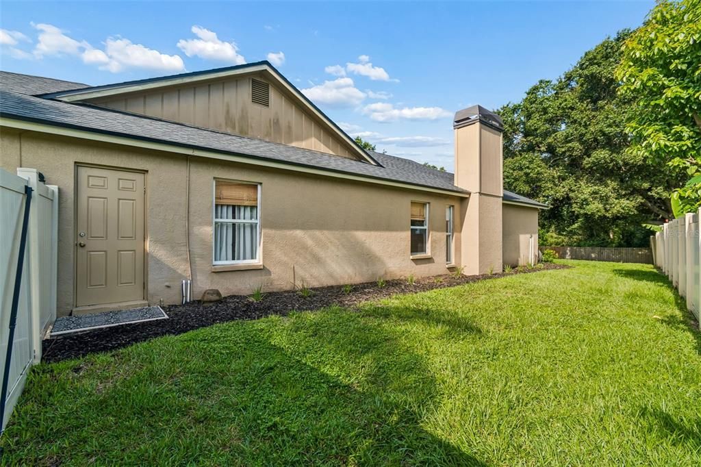 Activo con contrato: $550,000 (4 camas, 3 baños, 2271 Pies cuadrados)