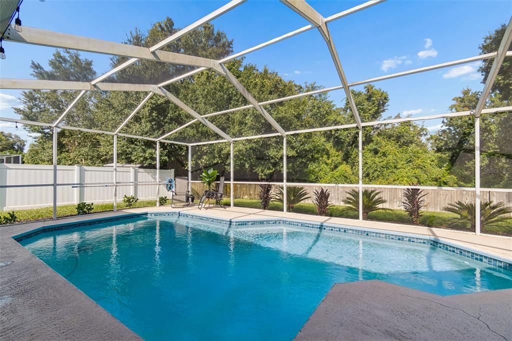 Activo con contrato: $550,000 (4 camas, 3 baños, 2271 Pies cuadrados)