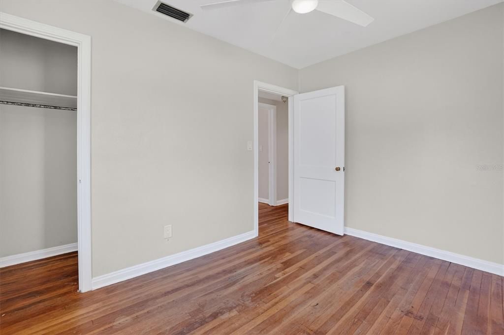 For Sale: $280,000 (3 beds, 1 baths, 1149 Square Feet)