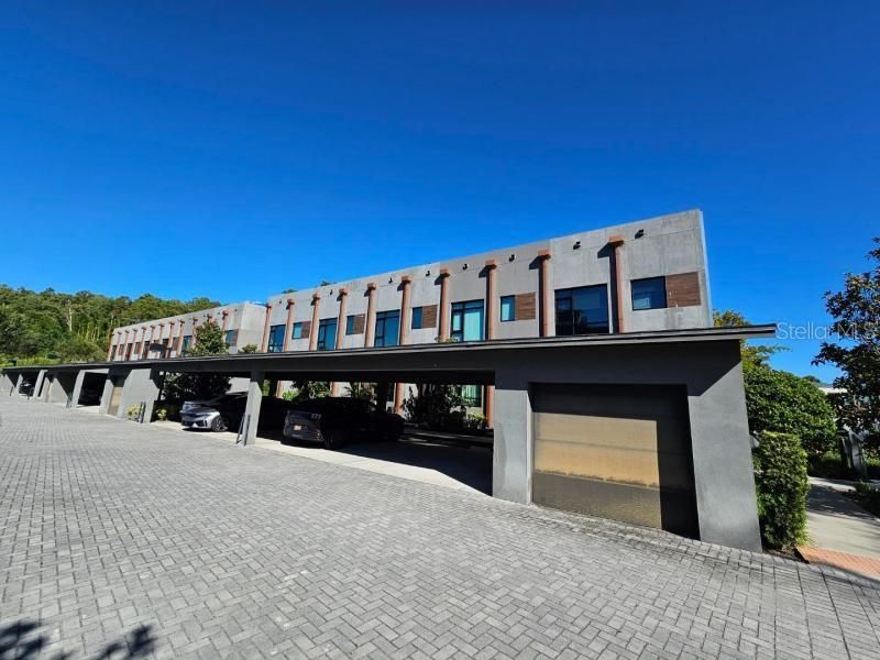 合同活跃: $449,900 (3 贝兹, 3 浴室, 1613 平方英尺)