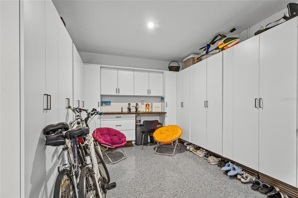 For Sale: $1,075,000 (3 beds, 3 baths, 3142 Square Feet)