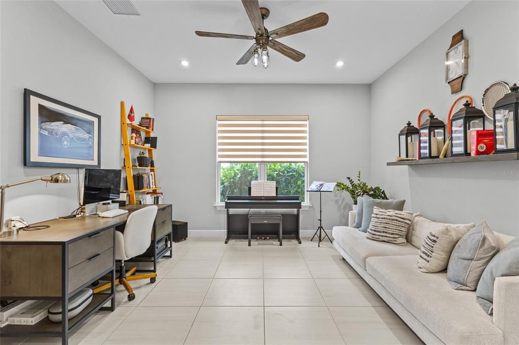 For Sale: $1,075,000 (3 beds, 3 baths, 3142 Square Feet)