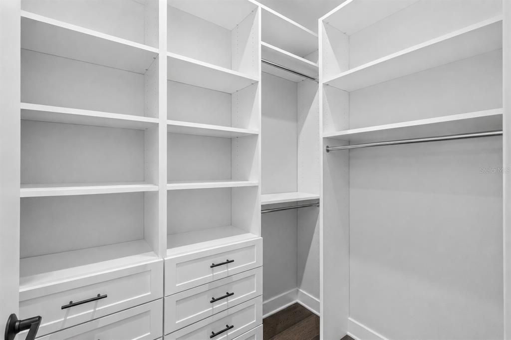 For Sale: $1,075,000 (3 beds, 3 baths, 3142 Square Feet)