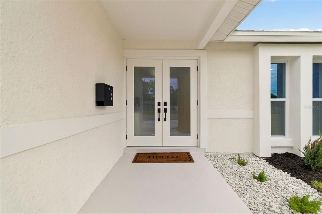 En Venta: $598,000 (3 camas, 2 baños, 2014 Pies cuadrados)