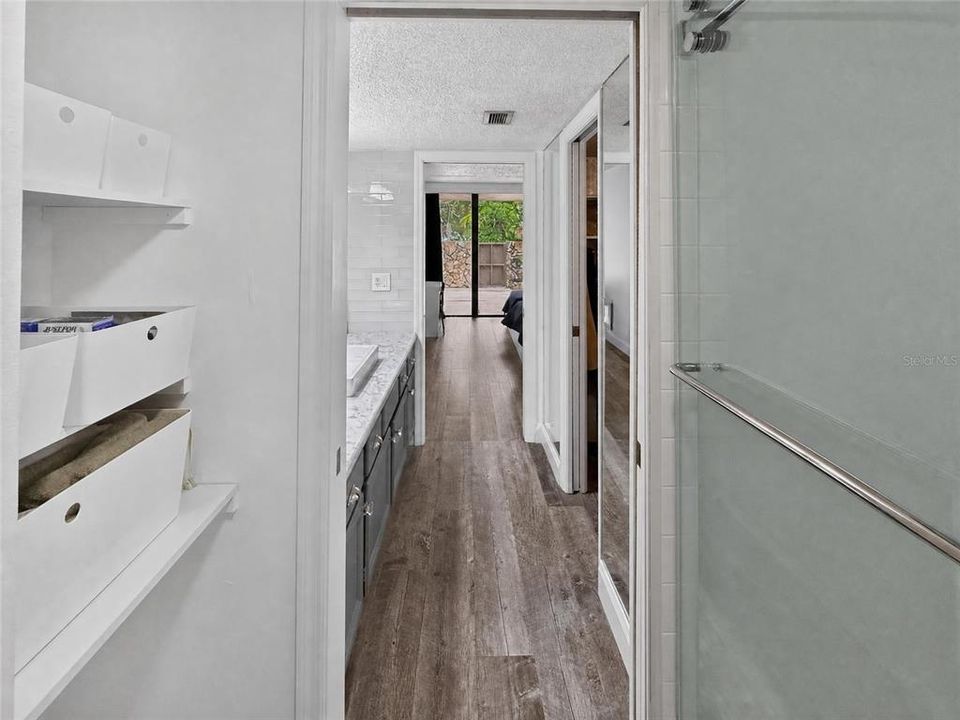 For Rent: $2,500 (2 beds, 2 baths, 1294 Square Feet)