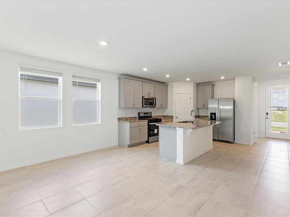 En Venta: $405,000 (3 camas, 2 baños, 1695 Pies cuadrados)