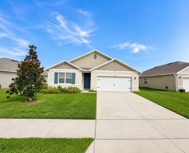 For Rent: $2,695 (4 beds, 2 baths, 1824 Square Feet)