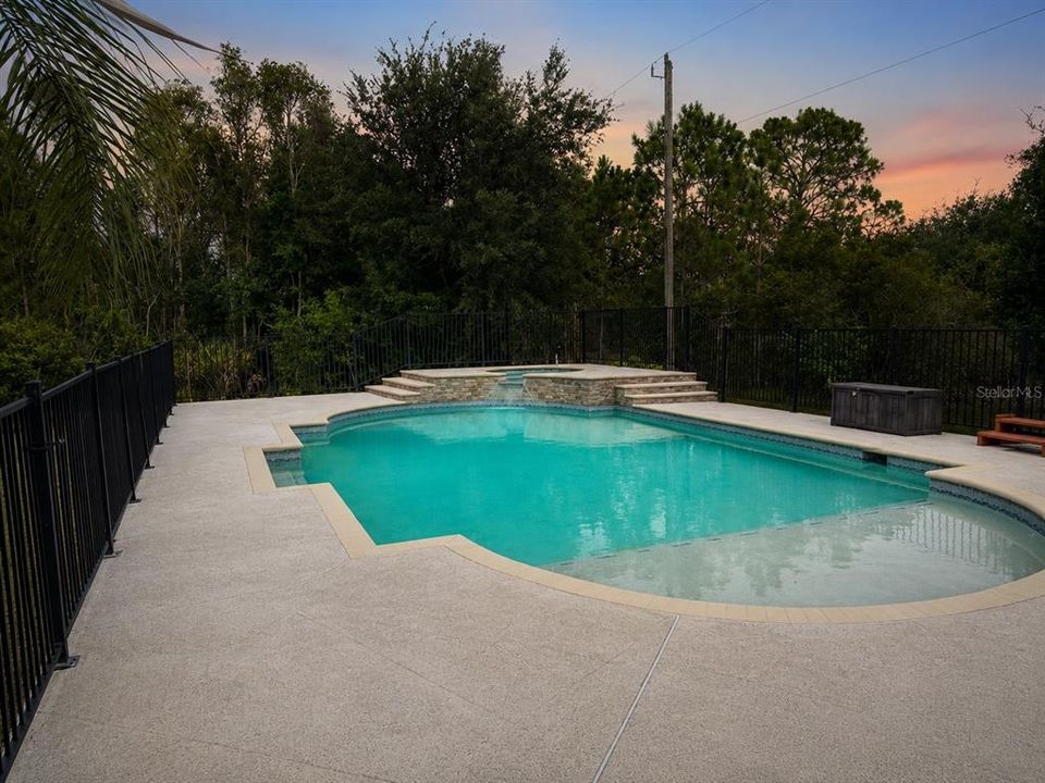 For Sale: $249,950 (3 beds, 2 baths, 1195 Square Feet)