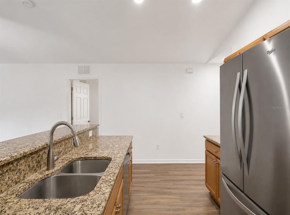 For Sale: $249,950 (3 beds, 2 baths, 1195 Square Feet)