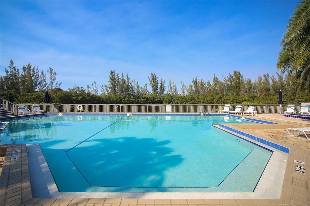 For Rent: $6,700 (3 beds, 2 baths, 2904 Square Feet)
