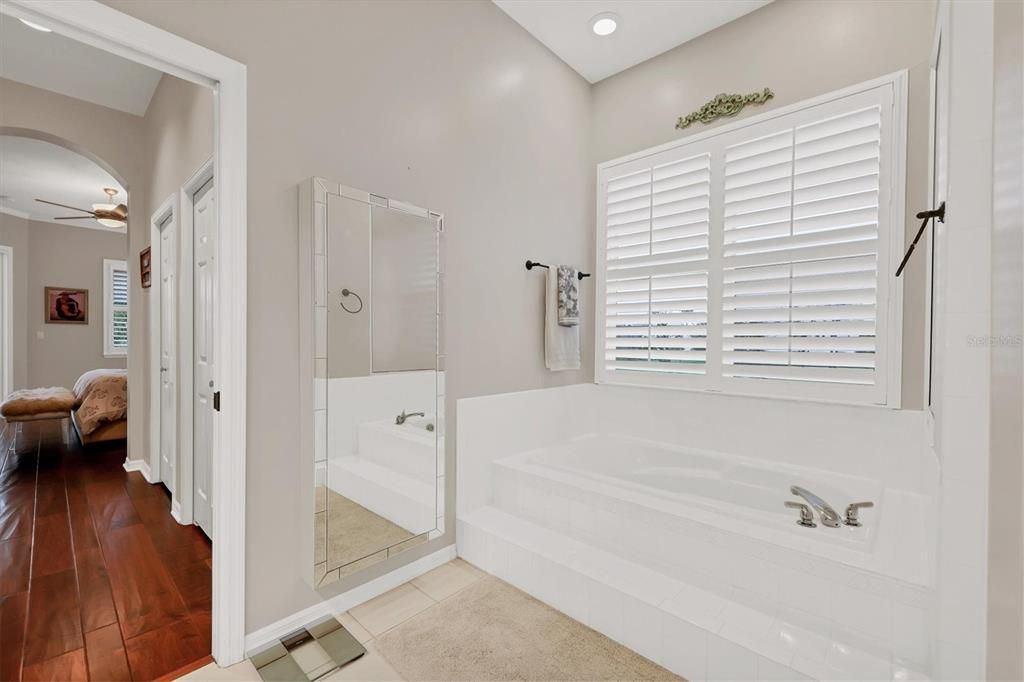 For Rent: $6,700 (3 beds, 2 baths, 2904 Square Feet)