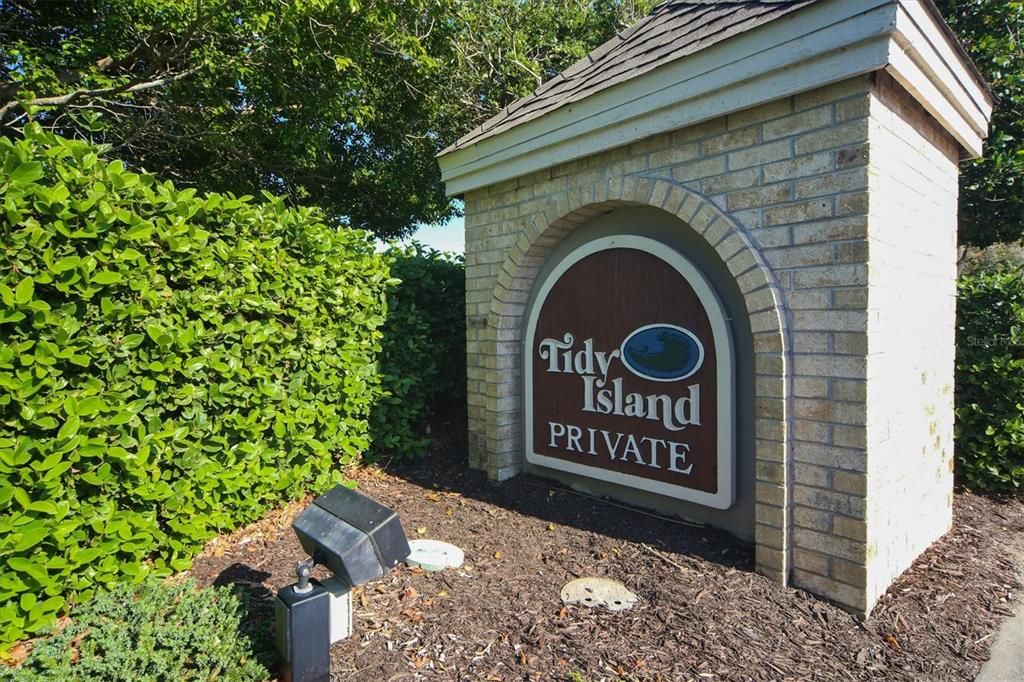 For Rent: $6,700 (3 beds, 2 baths, 2904 Square Feet)