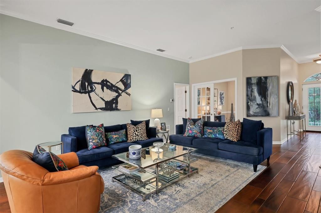 For Rent: $6,700 (3 beds, 2 baths, 2904 Square Feet)
